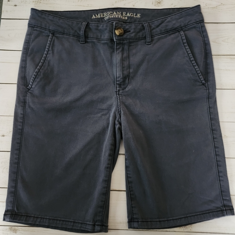 American Eagle Skinny Bermuda Power Stretch Shorts Size 10 Classic Navy